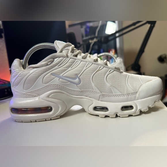 Nike Air Max Plus - Picture 3 of 10